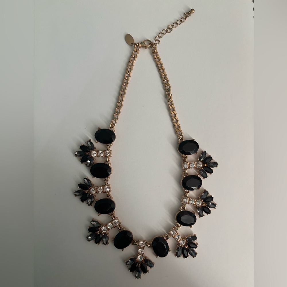 Elegant Black and Gold Necklace